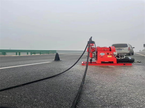 资兴马路路基路面开裂下沉注浆加固灌浆